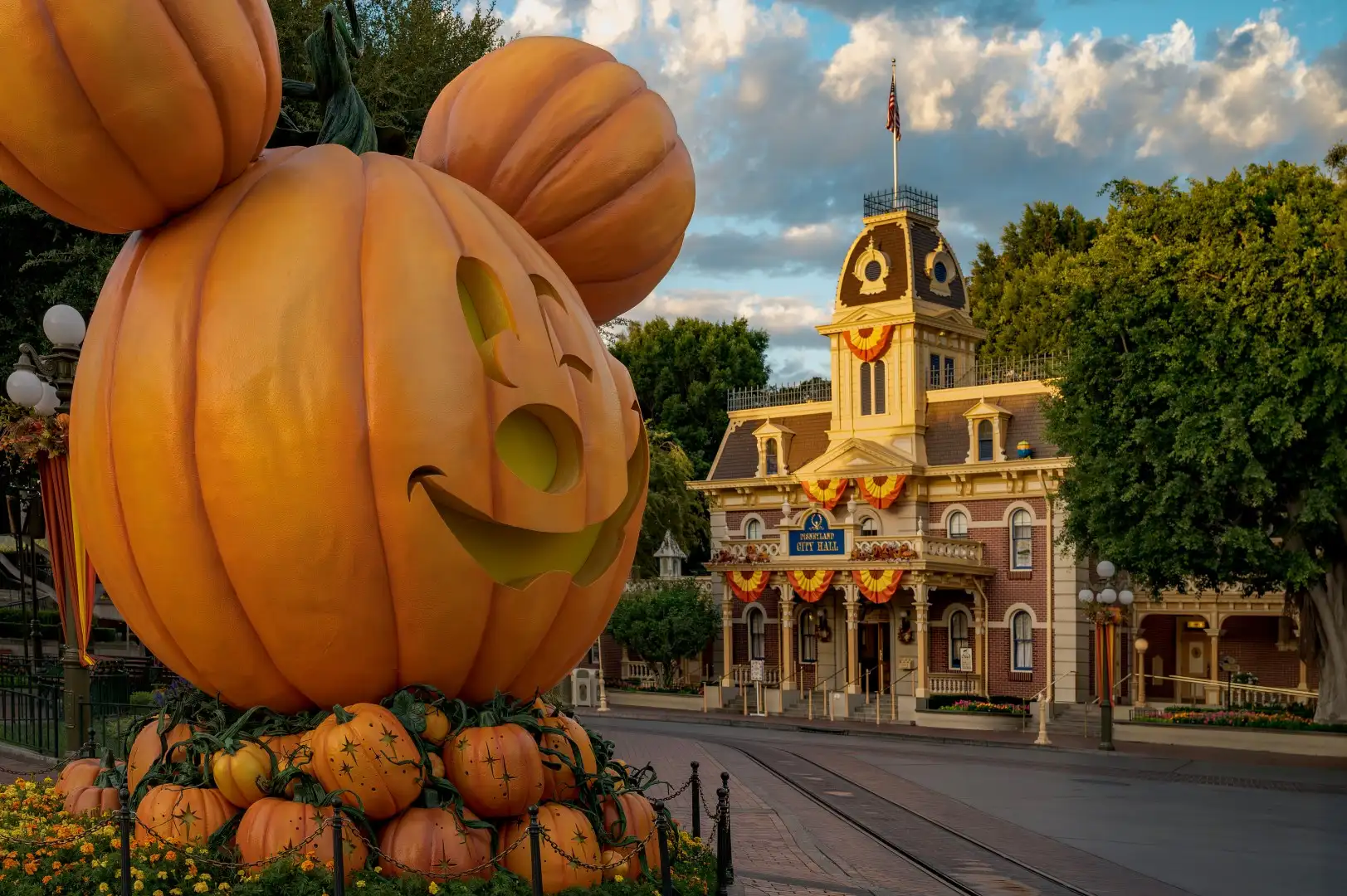 Spooky-Sweet Halloween Time Returns to Disneyland Park