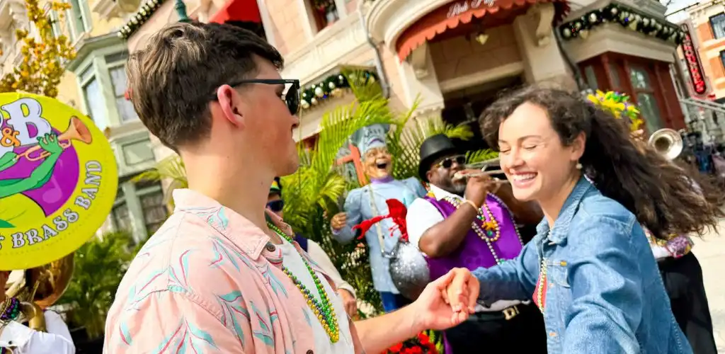 12 Saving Tips: How to Save Money at Disney World Orlando