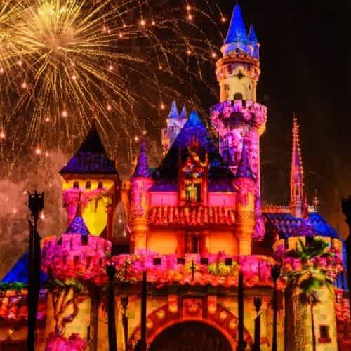What to Expect at the Holidays at Disneyland® Resort?